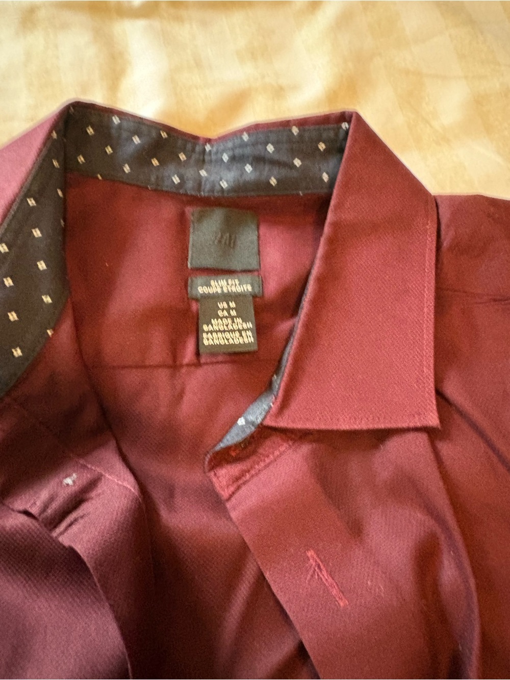 H&M Men's Burgundy Slim Fit Dress Shirt - Picture 2 of 3